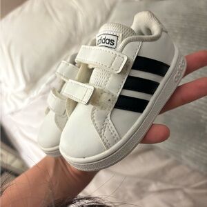 Adidas Superstar baby shoes sz 4c 4K